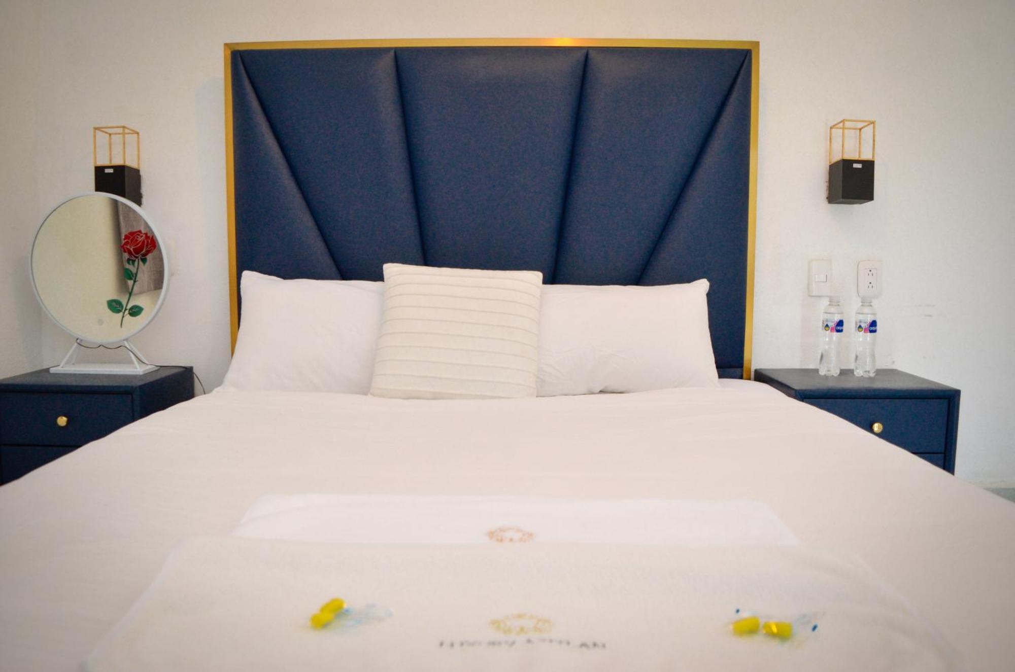 Luxury Atitlan Suites San Pedro La Laguna Esterno foto